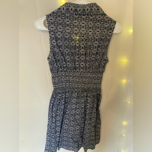 Blue and white blouse style dress - Picture 3 of 3